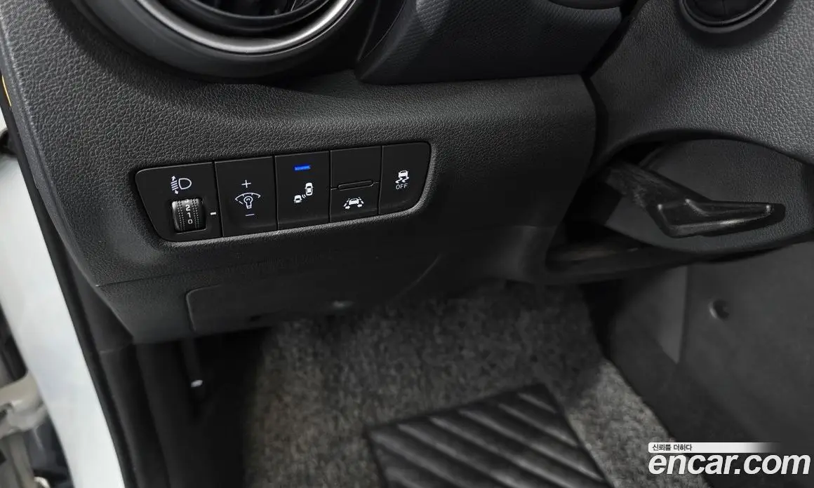 Hyundai Kona 2020 1.6 автомат (гидро), фото 20