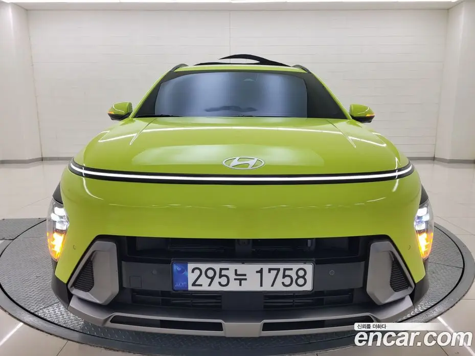 Hyundai Kona 2025 1.6 автомат (гидро), фото 3