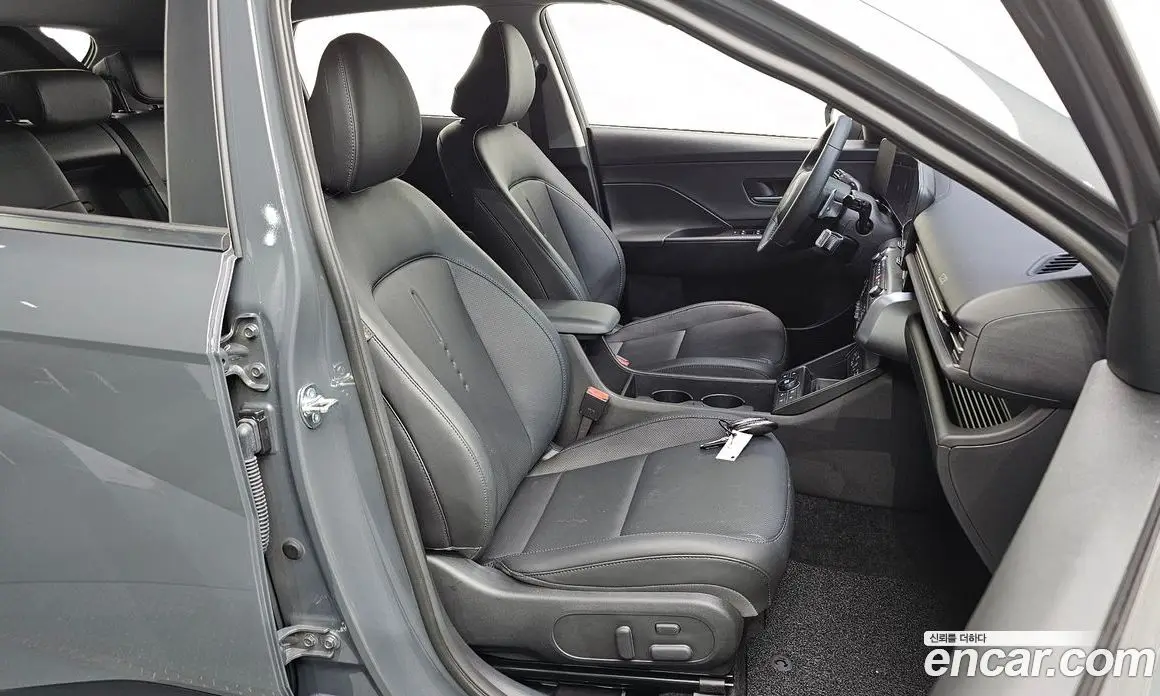Hyundai Kona 2025 1.6 автомат (гидро), фото 15