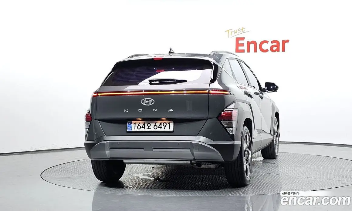 Hyundai Kona 2025 1.6 автомат (гидро), фото 3