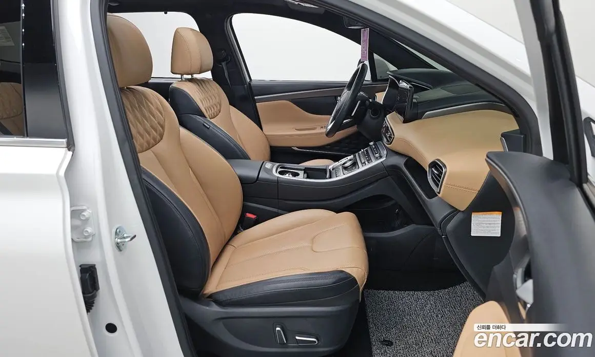 Hyundai Santa Fe 2023 1.6 автомат (гидро), фото 16