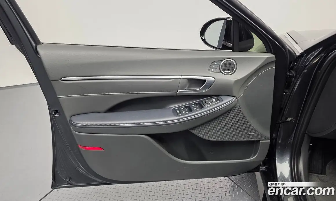 Hyundai Sonata 2022 1.6 автомат (гидро), фото 14