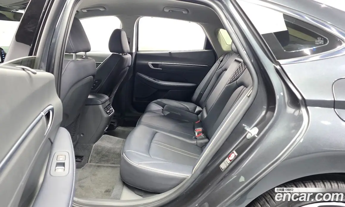 Hyundai Sonata 2022 1.6 автомат (гидро), фото 16
