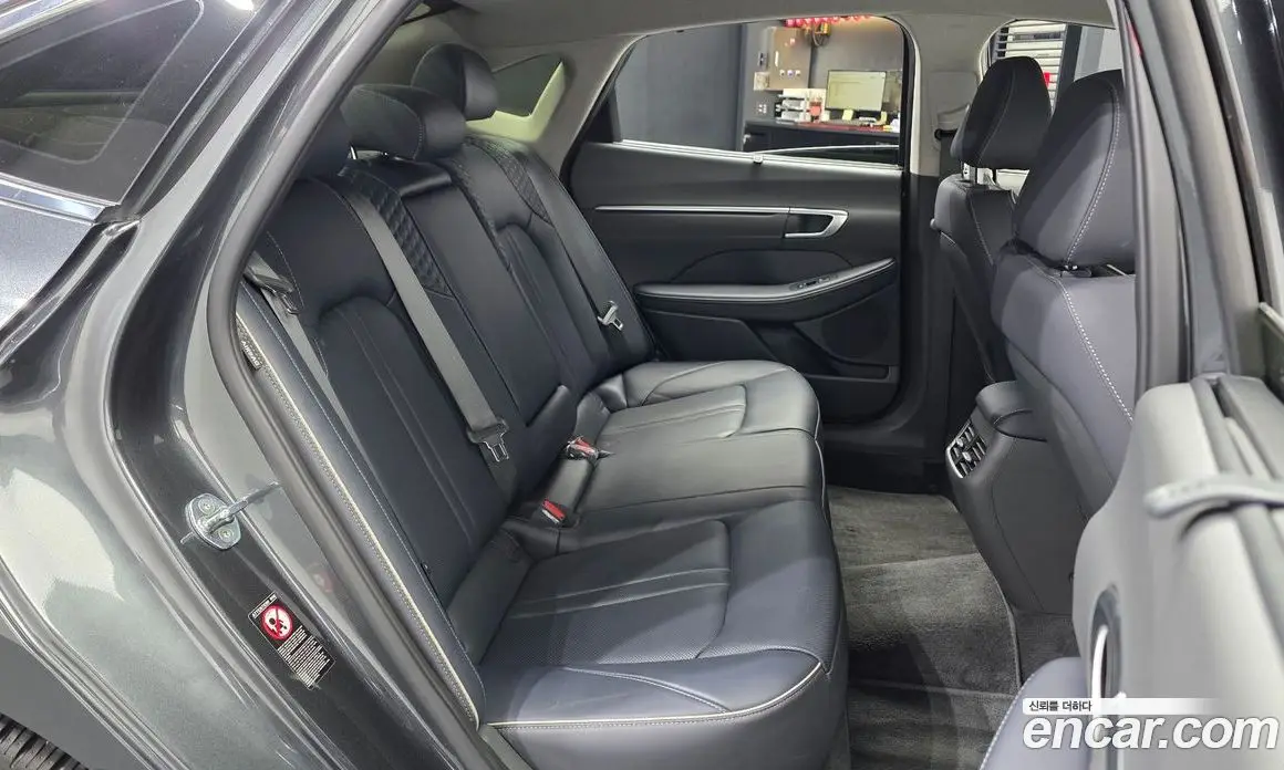 Hyundai Sonata 2022 1.6 автомат (гидро), фото 18