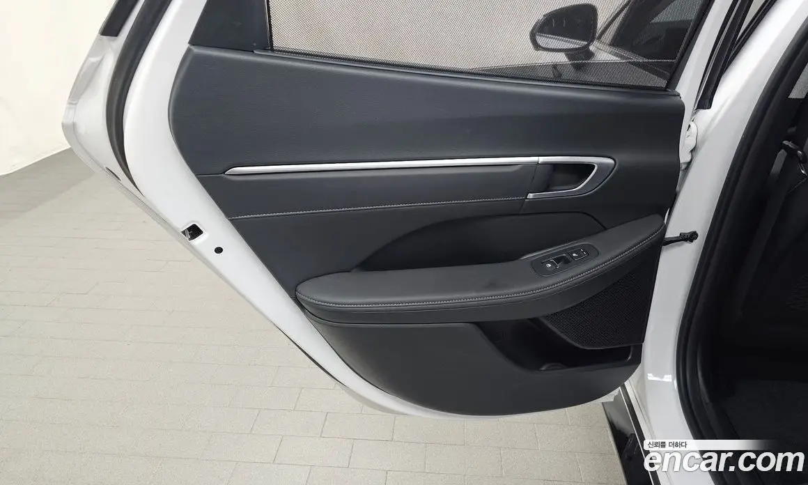 Hyundai Sonata 2023 1.6 автомат (гидро), фото 15