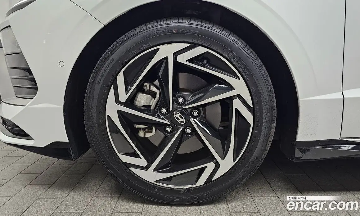 Hyundai Sonata 2023 1.6 автомат (гидро), фото 5