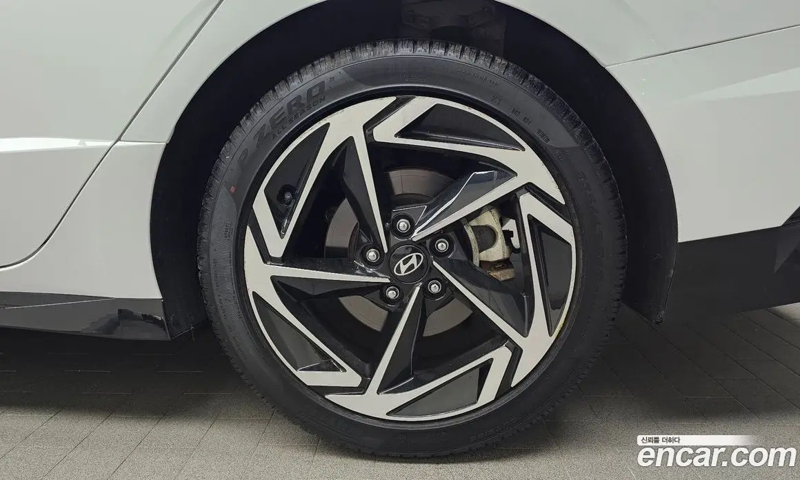Hyundai Sonata 2023 1.6 автомат (гидро), фото 7