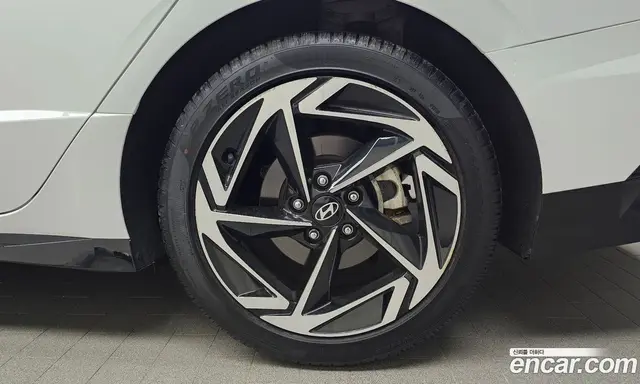 Hyundai Sonata 2023 1.6 автомат (гидро), миниатюра 7