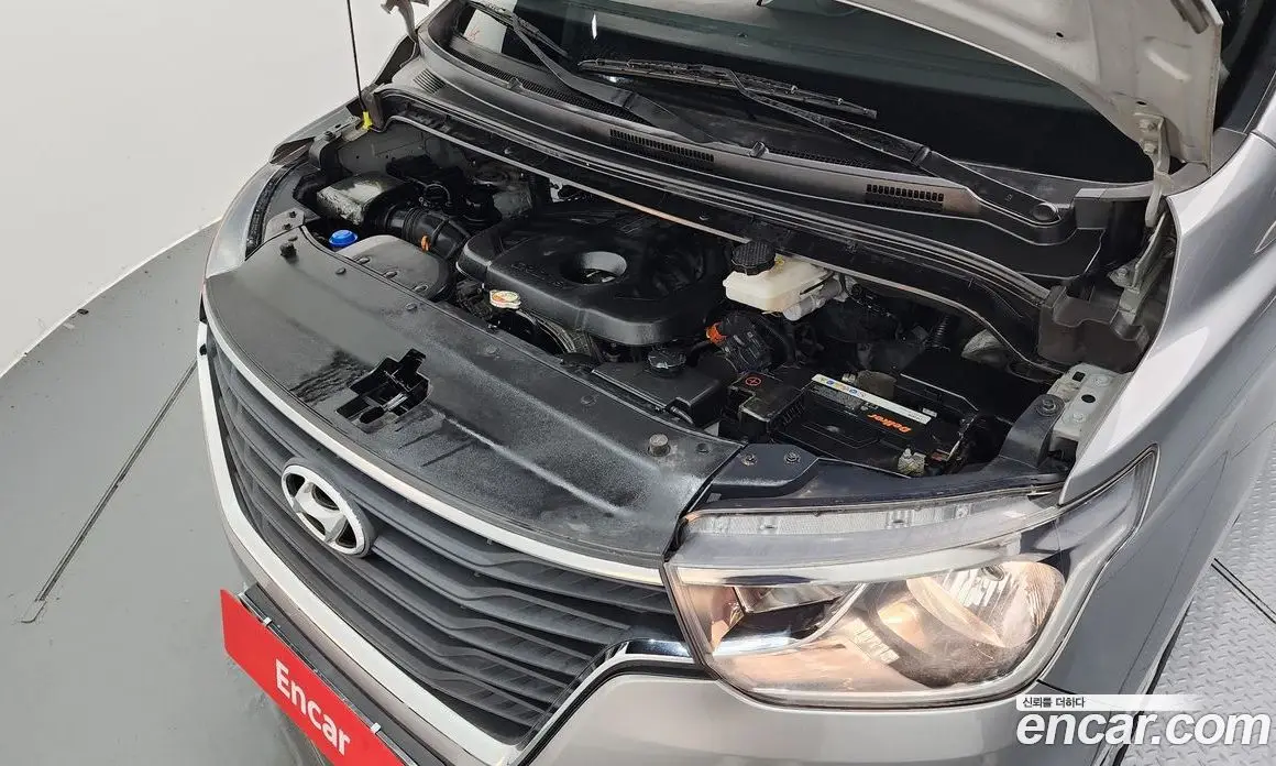 Hyundai Starex 2018 2.5 автомат (гидро), фото 6