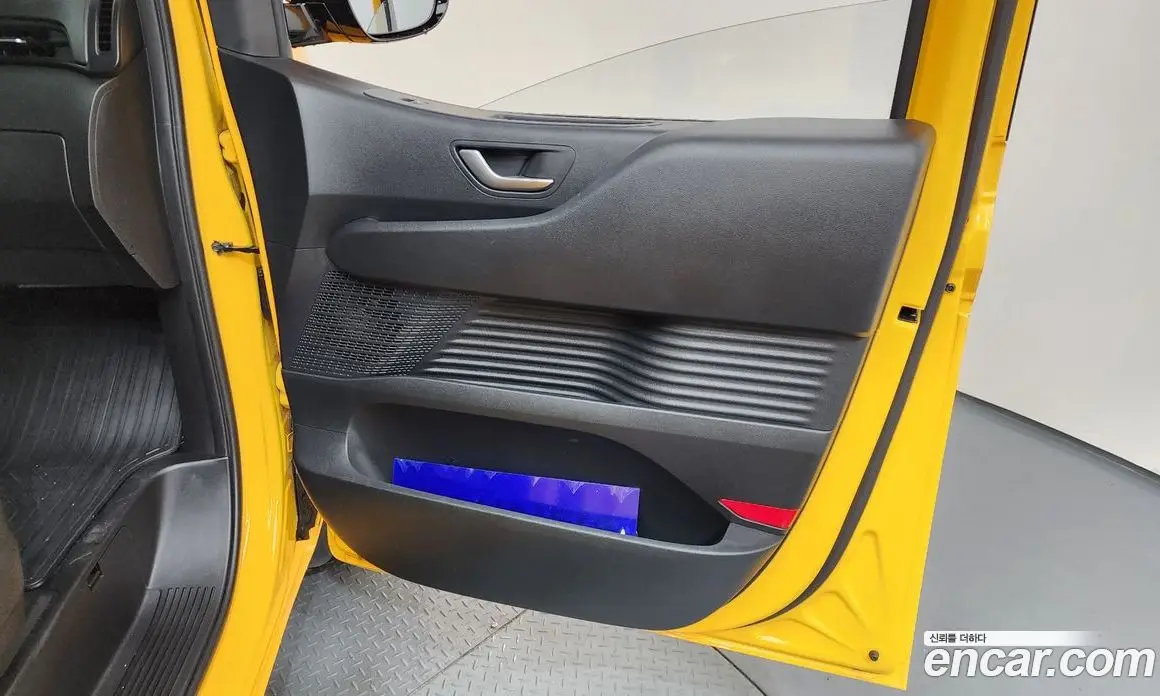 Hyundai Staria 2023 3.5 автомат (гидро), фото 14