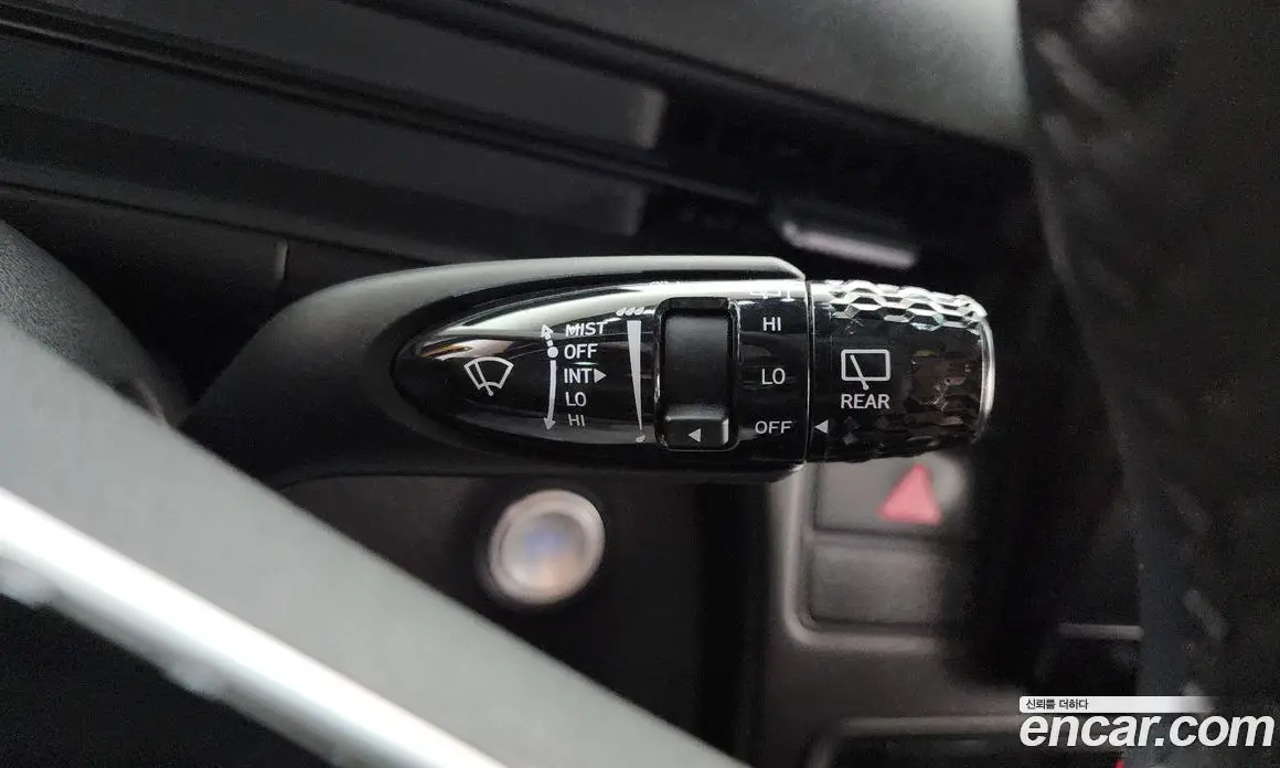 Hyundai Staria 2023 3.5 автомат (гидро), фото 29