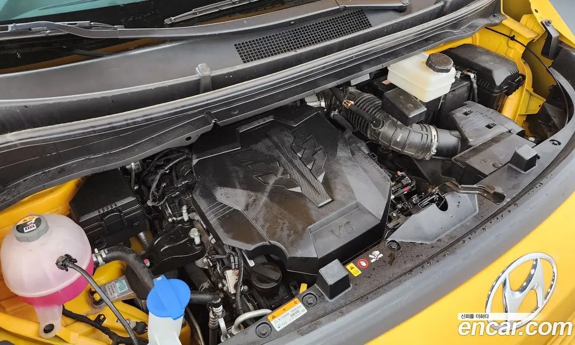Hyundai Staria 2023 3.5 автомат (гидро), фото 6
