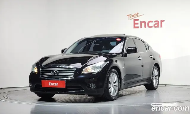 Infiniti M, 2010, 125 268 км Infiniti M, 2010, 125 268 км