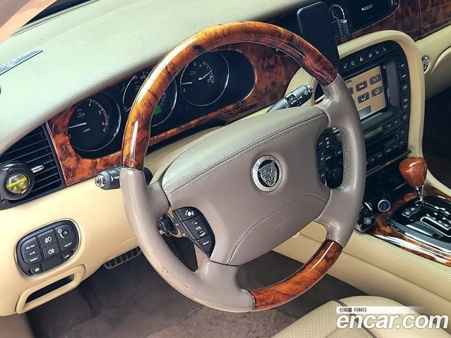 Jaguar XJ 2008 2.7 автомат (гидро), фото 14 Jaguar XJ 2008 2.7 автомат (гидро), фото 14