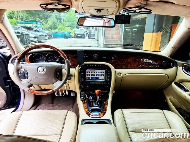 Jaguar XJ 2008 2.7 автомат (гидро), миниатюра 10 Jaguar XJ 2008 2.7 автомат (гидро), миниатюра 10