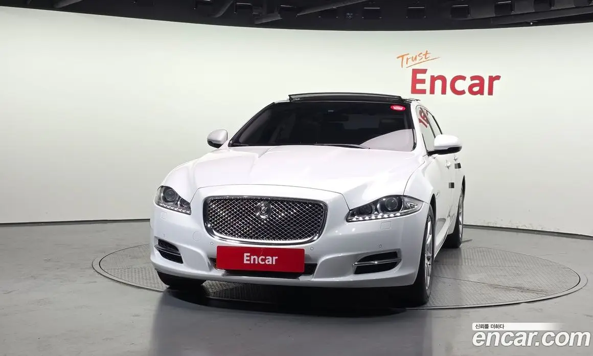 Jaguar XJ 2013 2.0 автомат (гидро), фото 3 Jaguar XJ 2013 2.0 автомат (гидро), фото 3