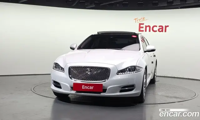 Jaguar XJ 2013 2.0 автомат (гидро), миниатюра 3 Jaguar XJ 2013 2.0 автомат (гидро), миниатюра 3
