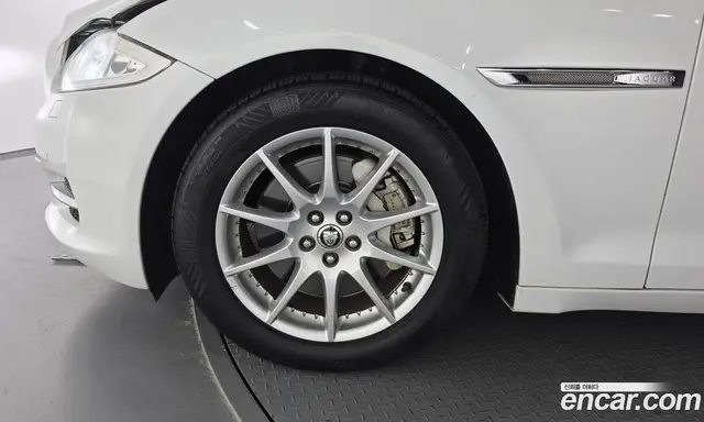Jaguar XJ 2013 2.0 автомат (гидро), миниатюра 5 Jaguar XJ 2013 2.0 автомат (гидро), миниатюра 5