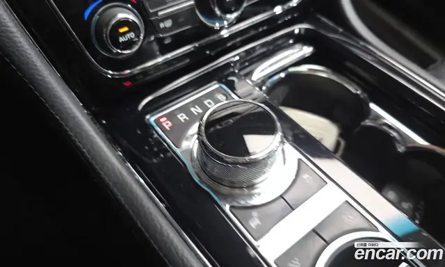 Jaguar XJ 2013 2.0 автомат (гидро), миниатюра 9 Jaguar XJ 2013 2.0 автомат (гидро), миниатюра 9