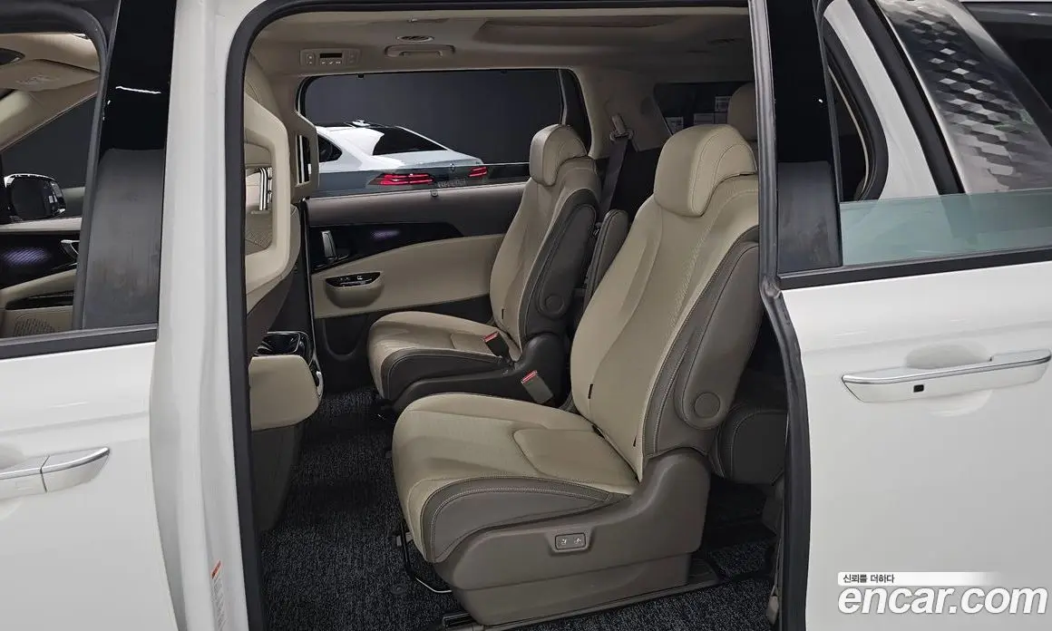 Kia Carnival 2022 2.2 автомат (гидро), фото 12