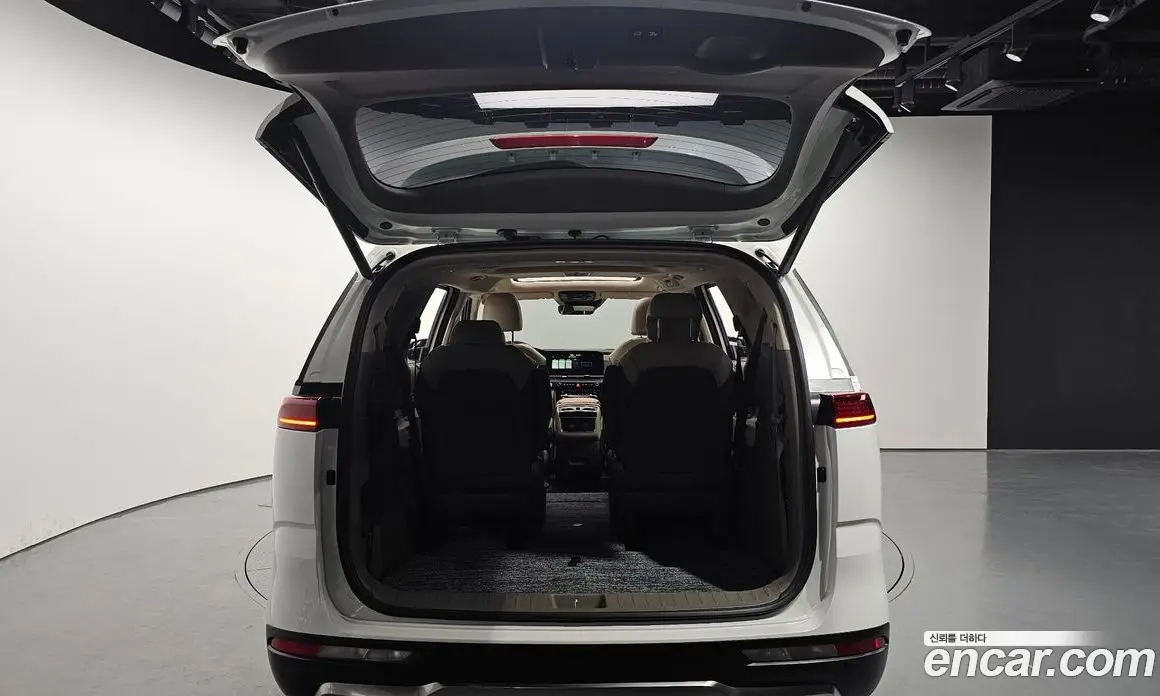 Kia Carnival 2022 2.2 автомат (гидро), фото 20