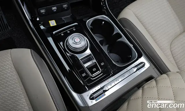Kia Carnival 2022 2.2 автомат (гидро), миниатюра 9