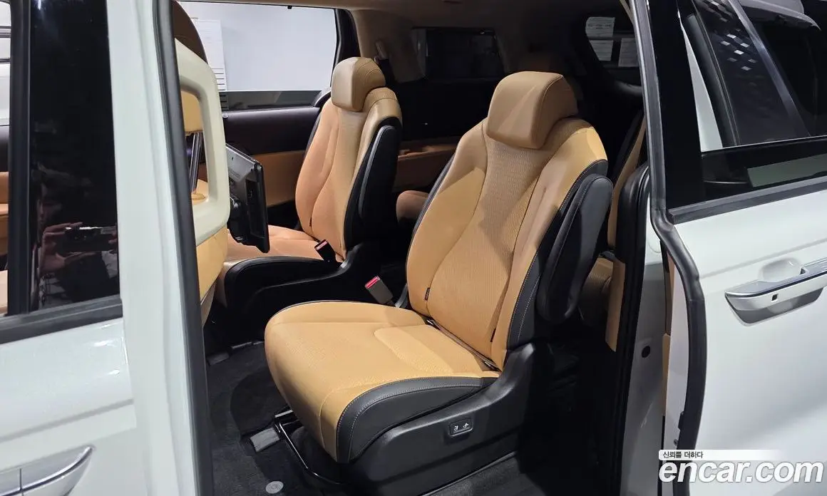 Kia Carnival 2023 3.5 автомат (гидро), фото 13