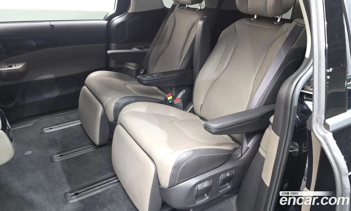Kia Carnival 2023 3.5 автомат (гидро), фото 11