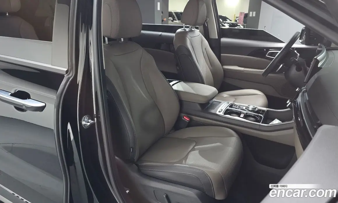Kia Carnival 2023 3.5 автомат (гидро), фото 9