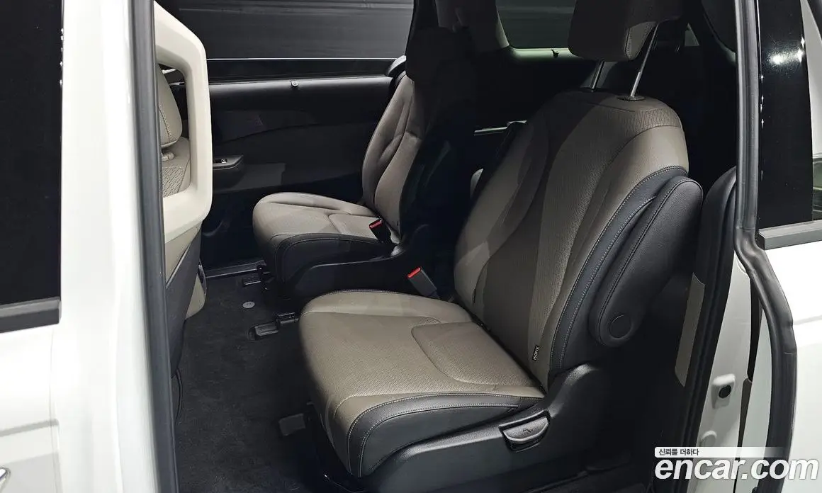 Kia Carnival 2024 3.5 автомат (гидро), фото 16