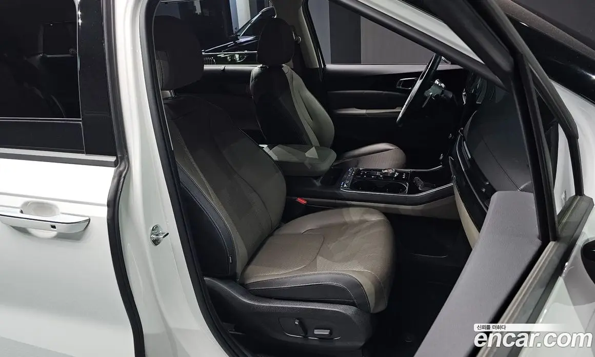 Kia Carnival 2024 3.5 автомат (гидро), фото 17