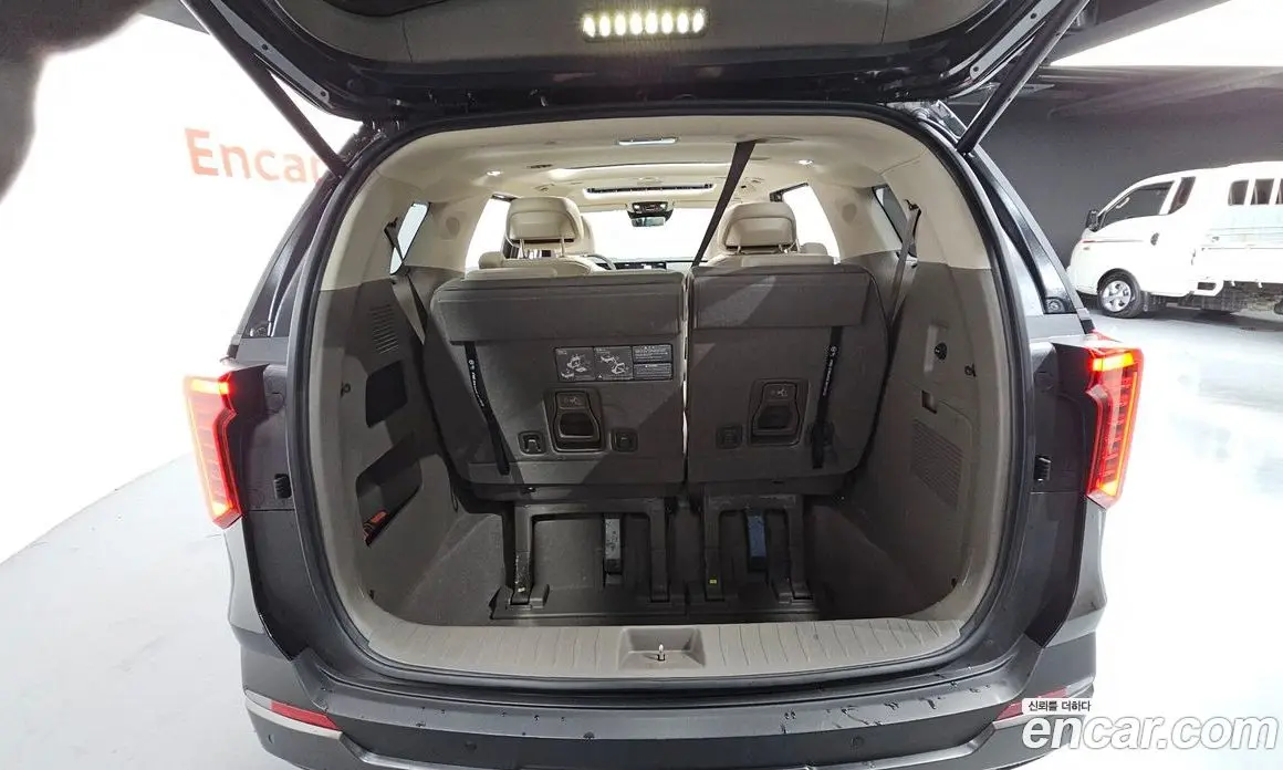 Kia Carnival 2024 1.6 автомат (гидро), фото 31