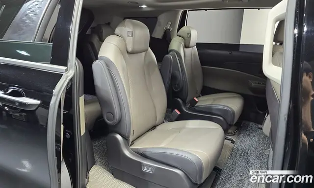 Kia Carnival 2024 1.6 автомат (гидро), миниатюра 11