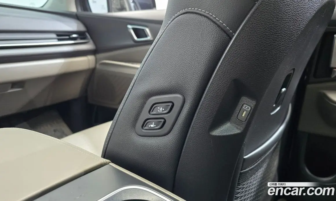 Kia Carnival 2024 1.6 автомат (гидро), фото 16