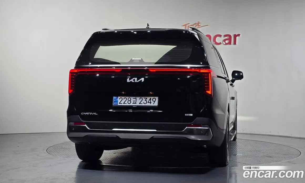 Kia Carnival 2024 1.6 автомат (гидро), фото 4