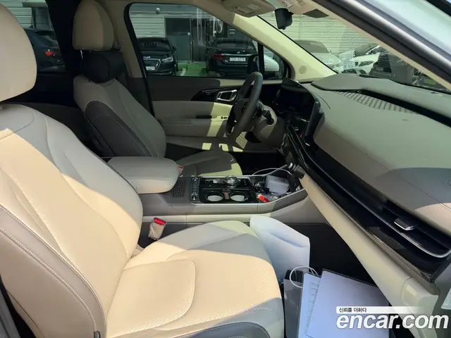 Kia Carnival 2025 1.6 автомат (гидро), миниатюра 10