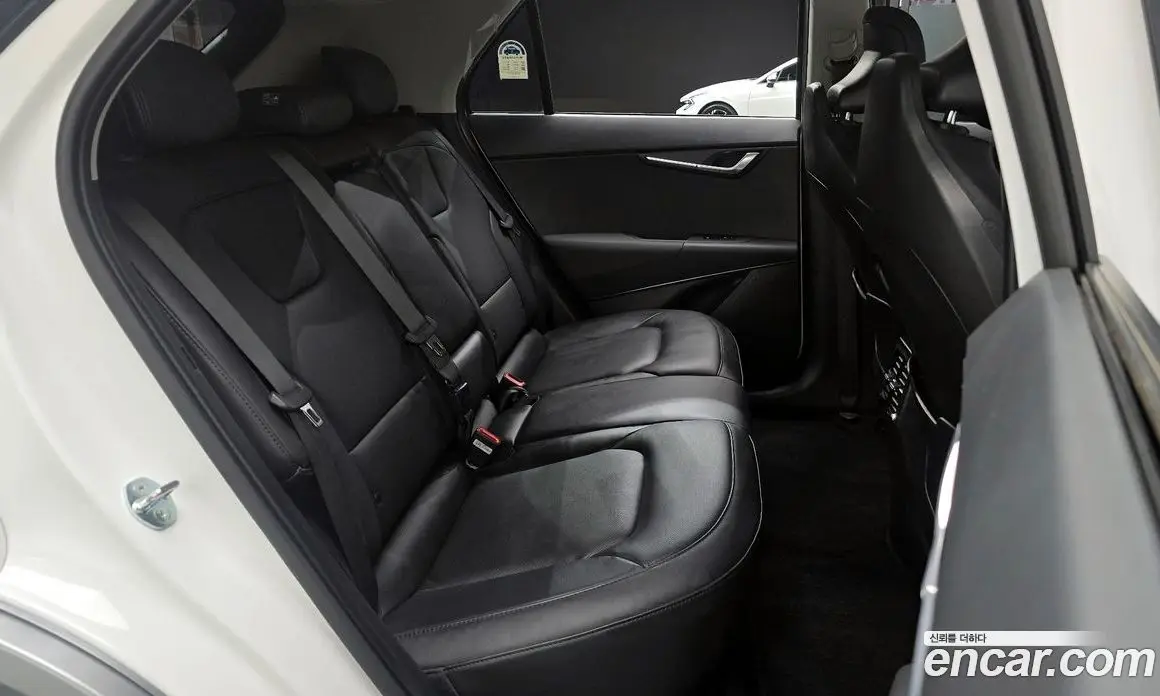 Kia Niro 2024 автомат (гидро), фото 17