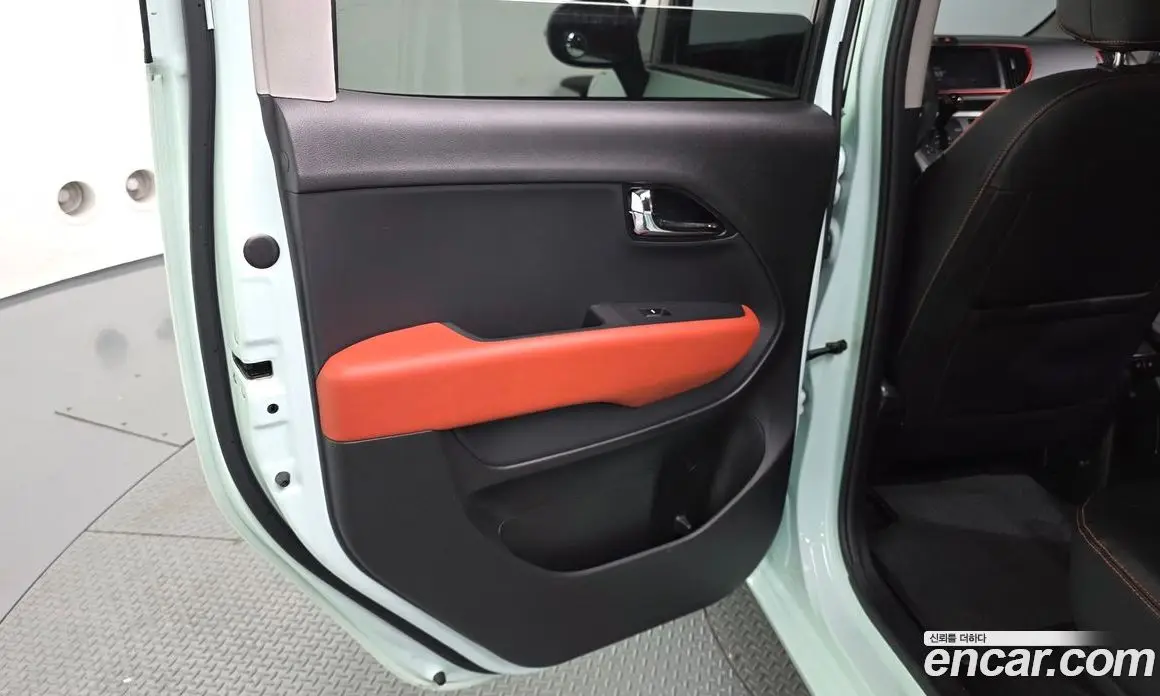 Kia Ray 2022 1.0 автомат (гидро), фото 15