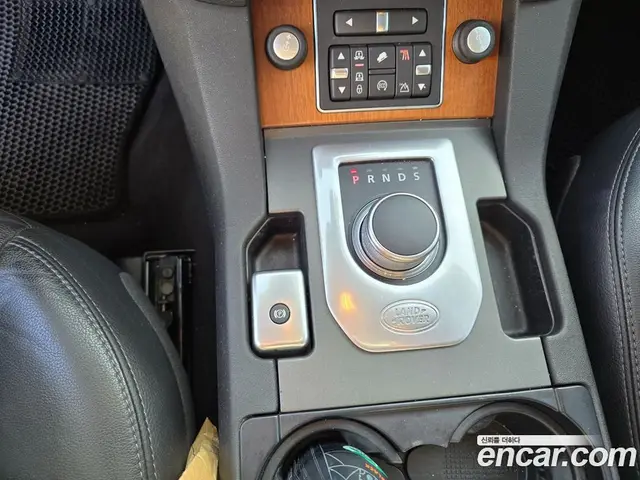 Land Rover Discovery 2016 3.0 автомат (гидро), миниатюра 7