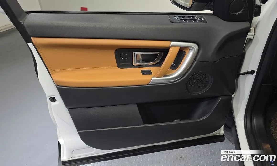 Land Rover Discovery Sport 2018 2.0 автомат (гидро), фото 14