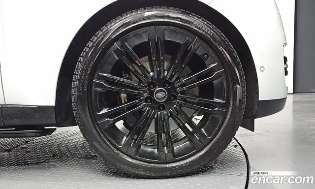 Land Rover Range Rover 2023 4.4 автомат (гидро), миниатюра 5