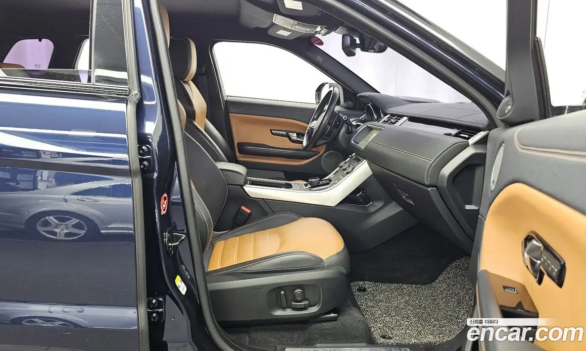 Land Rover Range Rover Evoque 2017 2.0 автомат (гидро), фото 17