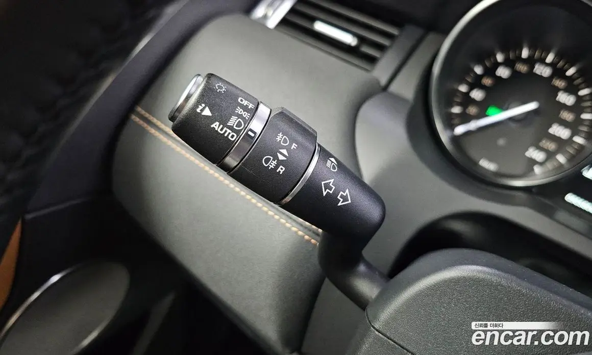 Land Rover Range Rover Evoque 2017 2.0 автомат (гидро), фото 34