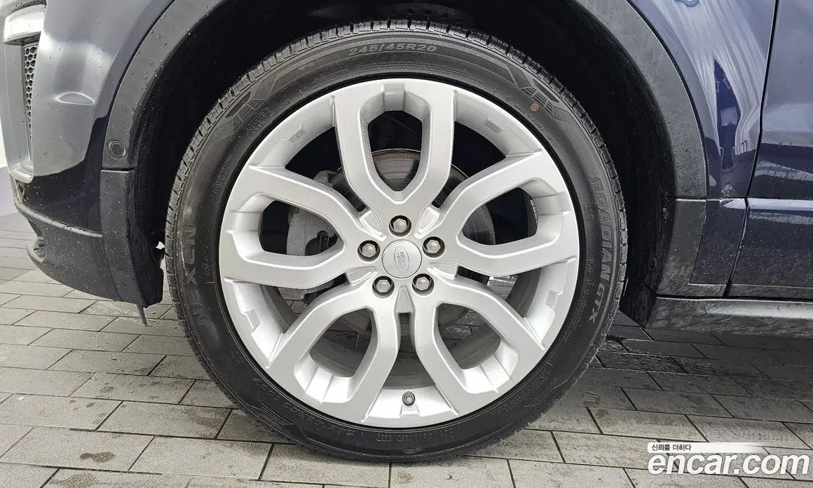 Land Rover Range Rover Evoque 2017 2.0 автомат (гидро), фото 5