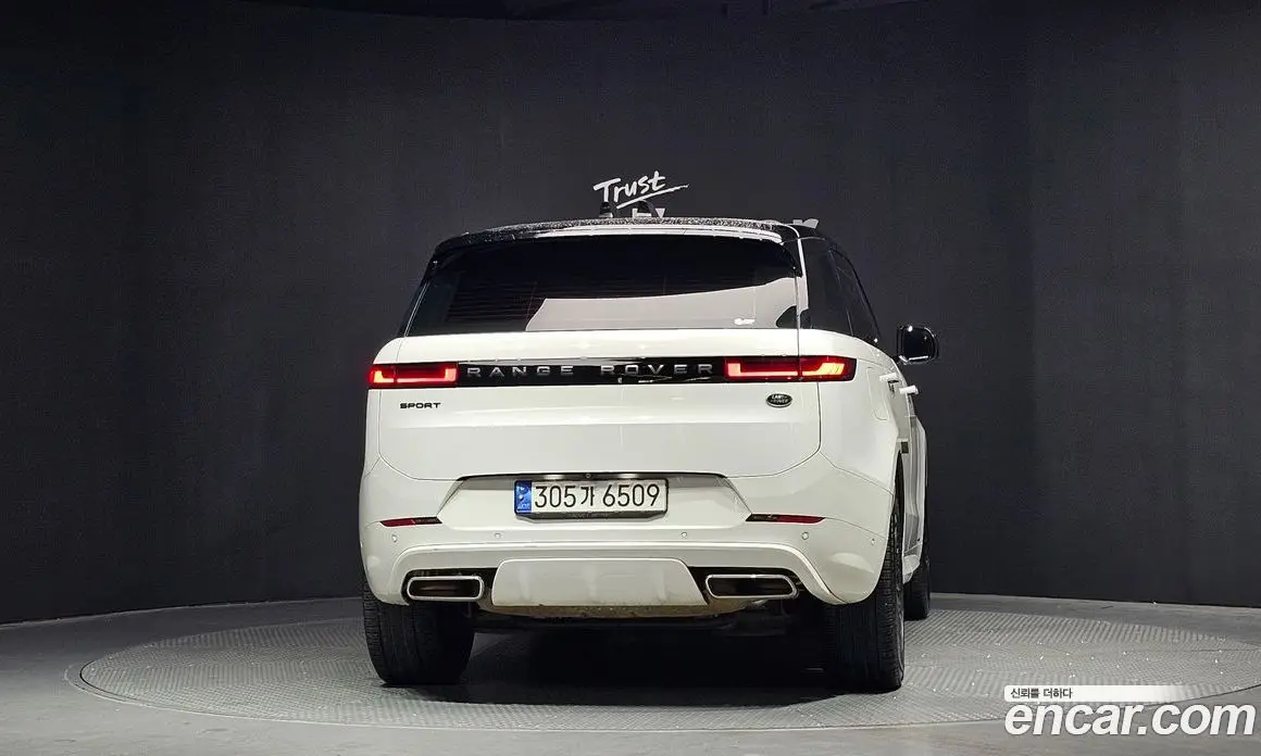Land Rover Range Rover Sport 2023 3.0 автомат (гидро), фото 11