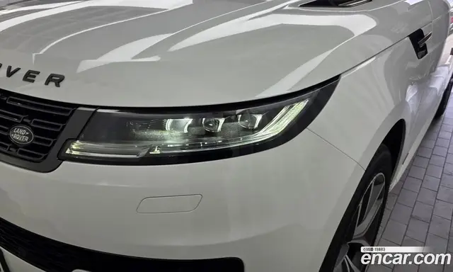 Land Rover Range Rover Sport 2025 3.0 автомат (гидро), миниатюра 8