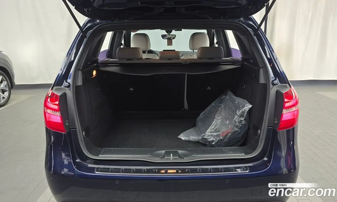 Mercedes-Benz B-Class 2017 2.1 гидро, фото 20 Mercedes-Benz B-Class 2017 2.1 гидро, фото 20