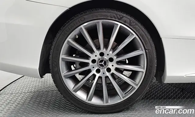 Mercedes-Benz C-Class 2017 2.0 гидро, миниатюра 4 Mercedes-Benz C-Class 2017 2.0 гидро, миниатюра 4