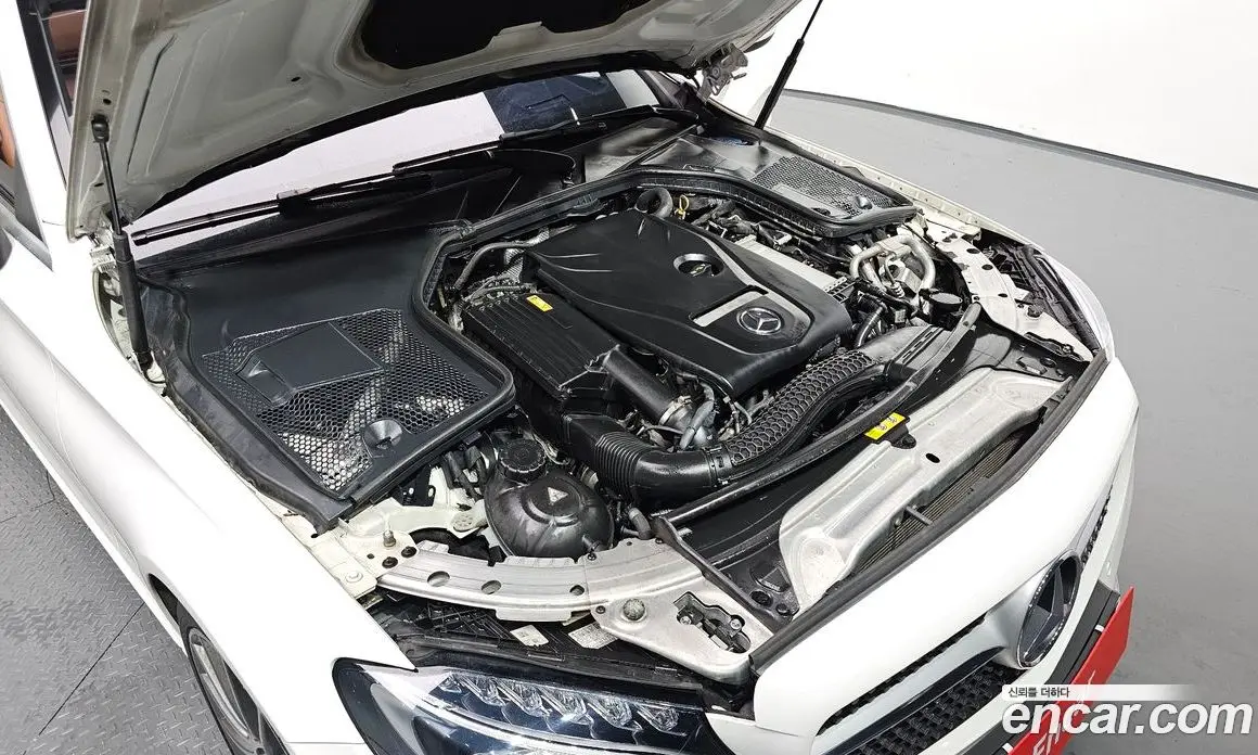 Mercedes-Benz C-Class 2017 2.0 гидро, фото 5 Mercedes-Benz C-Class 2017 2.0 гидро, фото 5