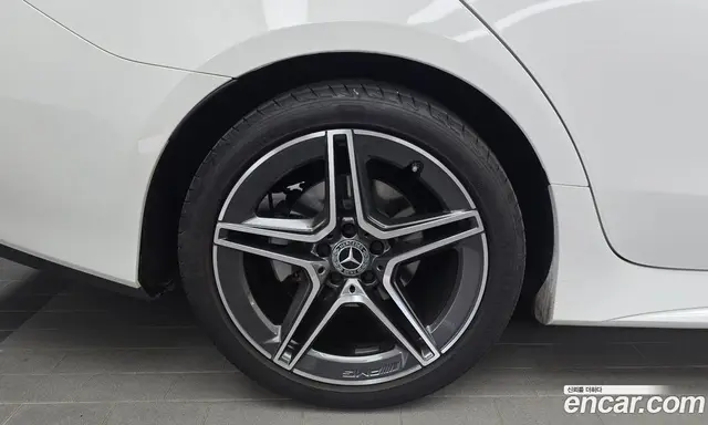 Mercedes-Benz CLS-Class 2023 2.0 гидро, миниатюра 5 Mercedes-Benz CLS-Class 2023 2.0 гидро, миниатюра 5